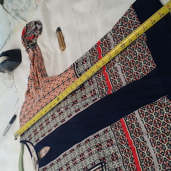 Roz and Ali Large P colorful abstract keyhole front roll up sleeves Tunic - Picture 5 of 7